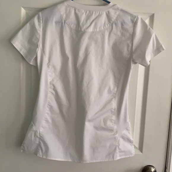 Scrub tops size small - Picture 3 of 10